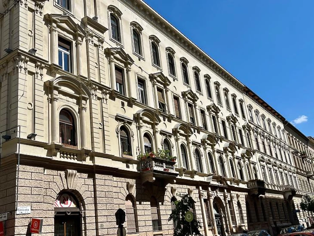 Eladó téglalakás, Budapest VI. kerület, Nagykörúton kívüli terület