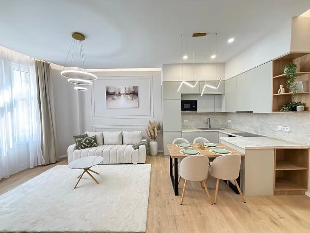 For sale brick flat, Budapest VI. kerület, Nagykörúton kívüli terület