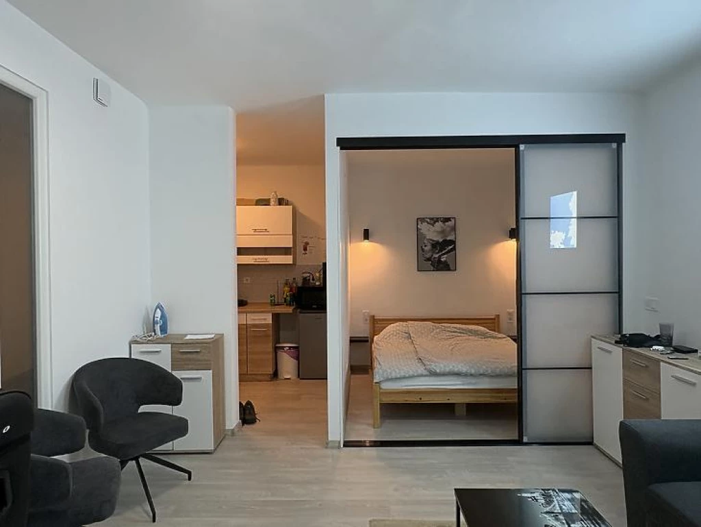 For sale brick flat, Budapest VI. kerület, Nagykörúton kívüli terület