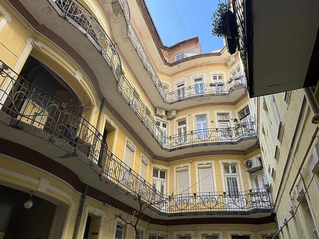 Eladó téglalakás, Budapest VI. kerület, Nagykörúton kívüli terület