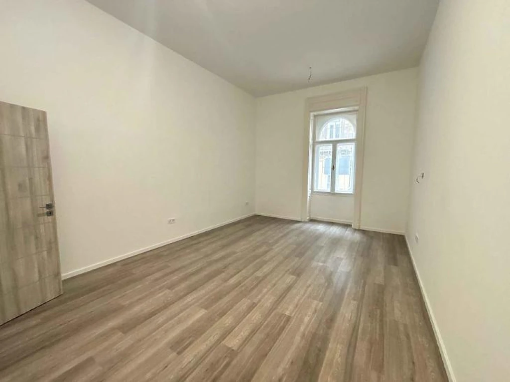 Eladó téglalakás, Budapest VI. kerület, Nagykörúton kívüli terület