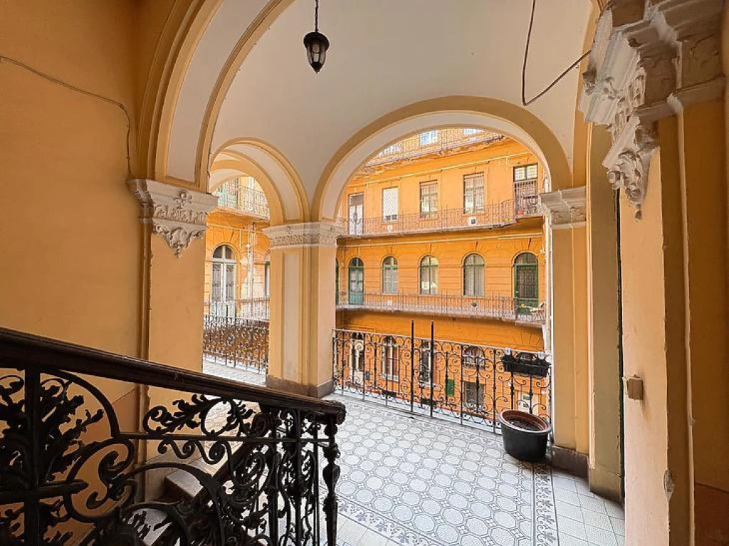 Eladó téglalakás, Budapest VI. kerület, Nagykörúton kívüli terület
