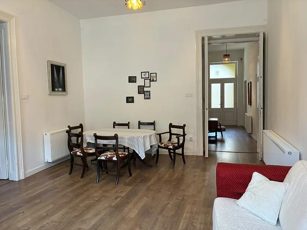 Eladó téglalakás, Budapest VI. kerület, Nagykörúton kívüli terület