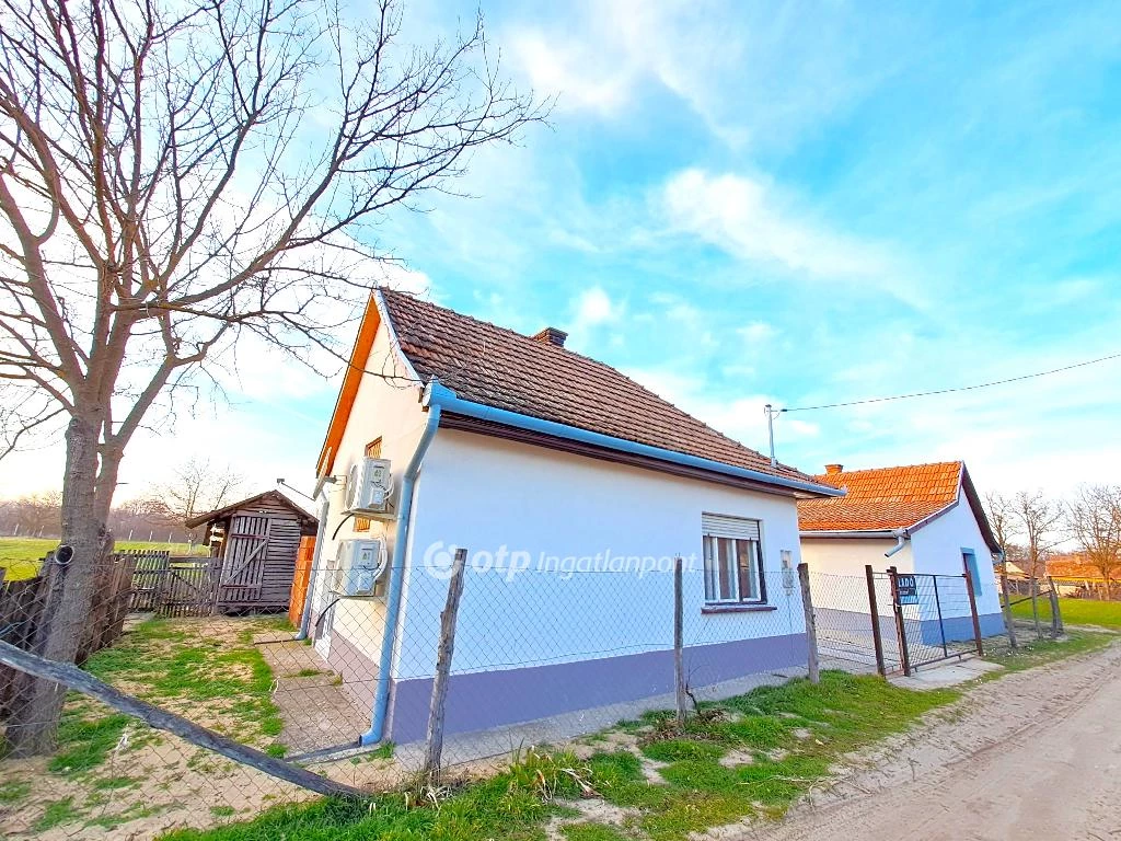 For sale house, Csemő, Zöldhalom