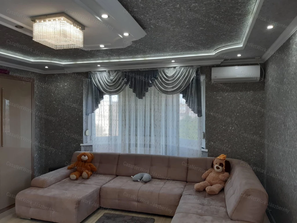 For rent brick flat, Szolnok