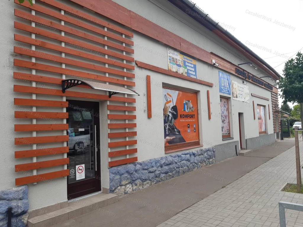 Heves közvetlen központjában prosperáló, 278 nm-es festék üzlet eladó