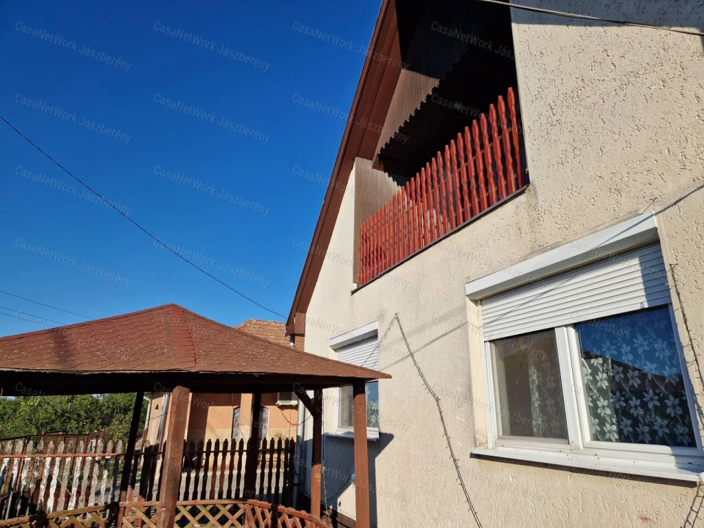 Tarnaörsön, 102 nm-es, 2 szobás családi ház eladó