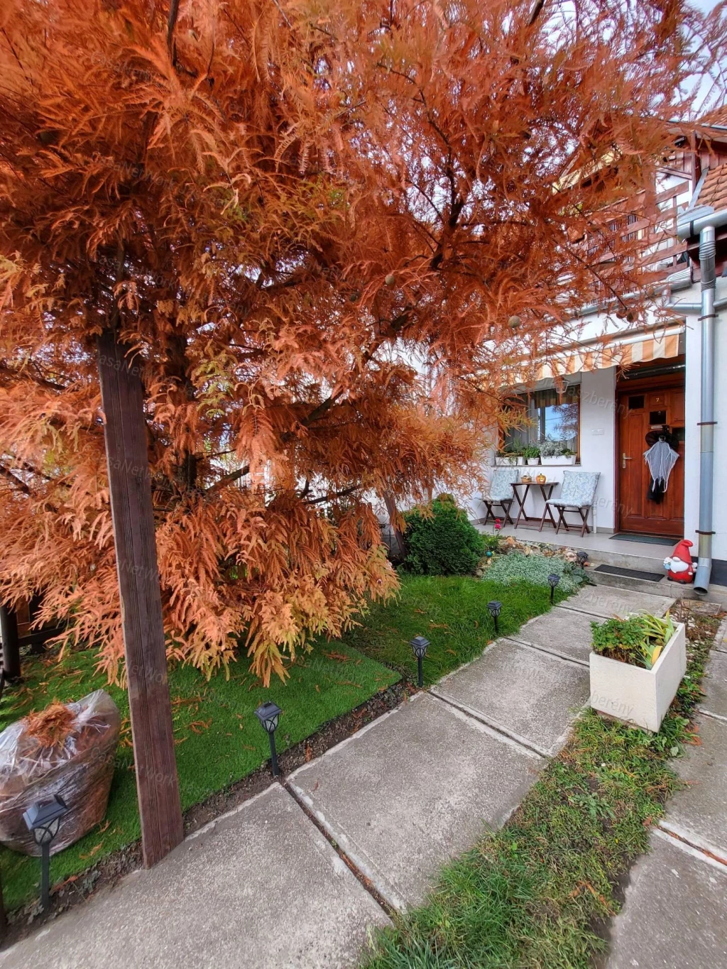 Eladó Jászberényben egy, igényesen kialakított társasházi lakás