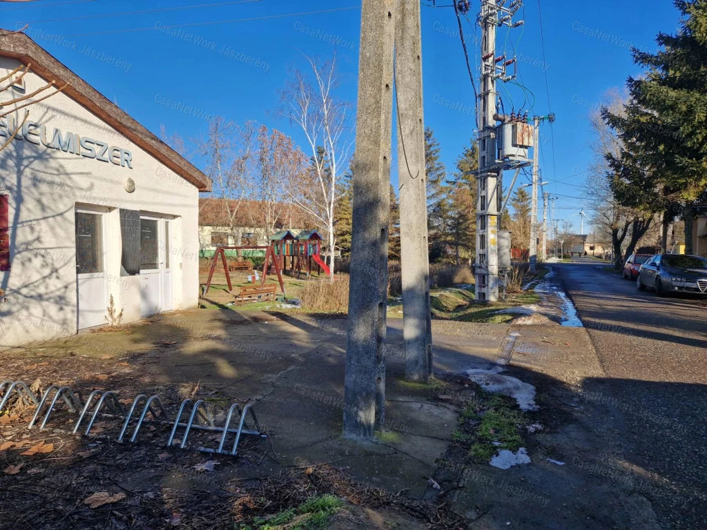 Erk központjában újszerű üzleti ingatlan eladó!