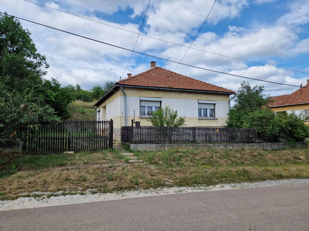 Szuhogyon 90 nm-es, 3 szobás, azonnal költözhető családi ház eladó!