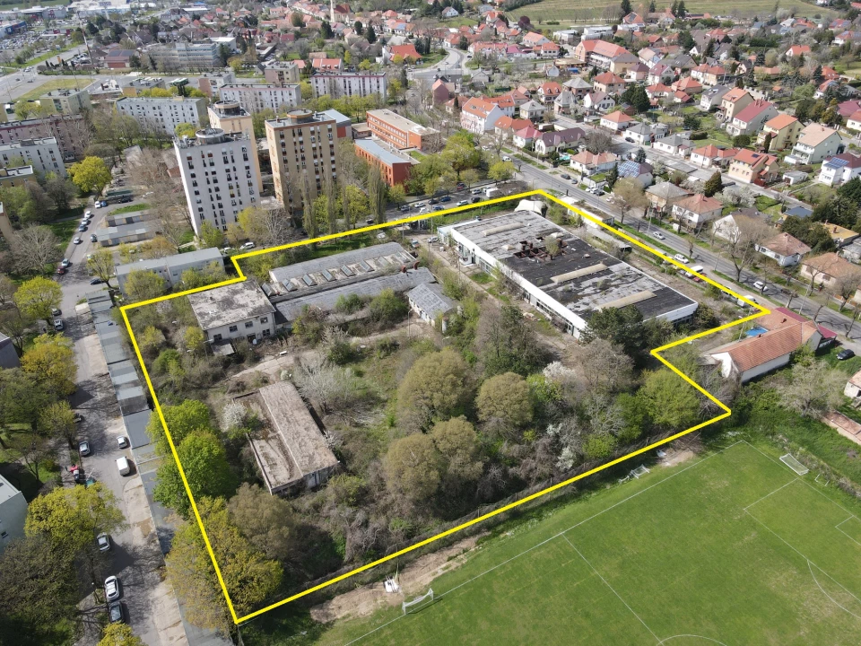 Eladó , Pécs, Szigeti út