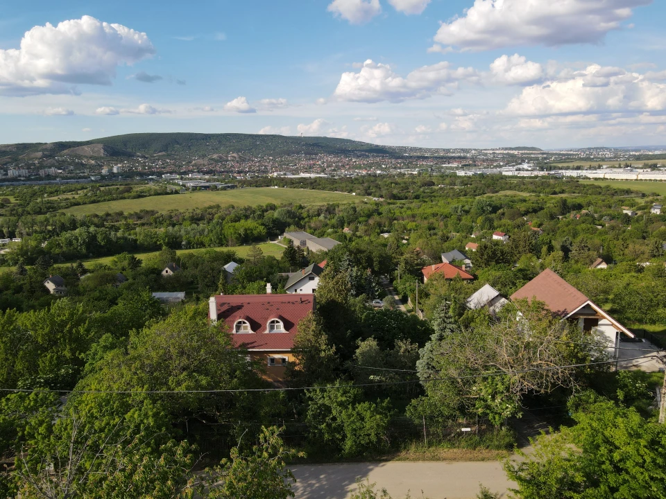 c3-1-name c2-52-name, Törökbálint, Villányi út 19