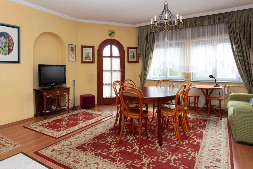 For sale house, Erdőkertes