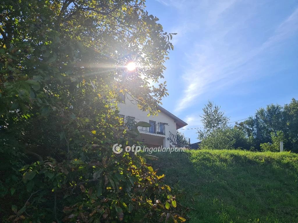 For sale house, Páty, Családi házas