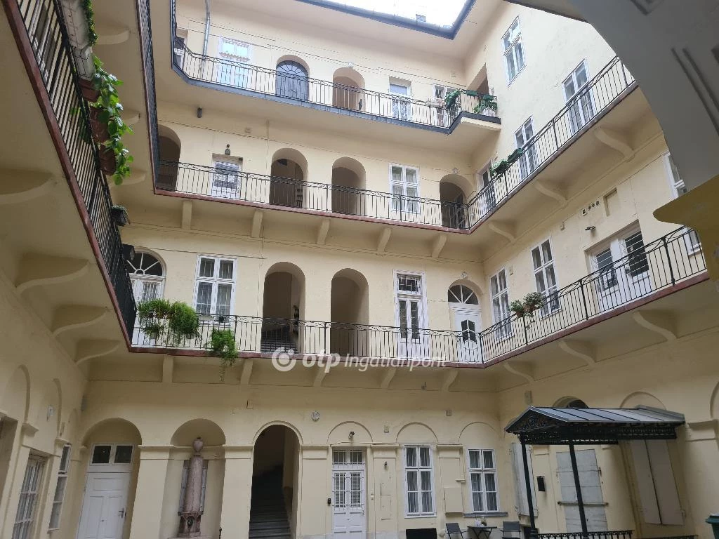 Kiadó téglalakás, Budapest V. kerület, Belváros