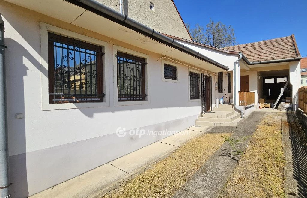 For sale house, Eger