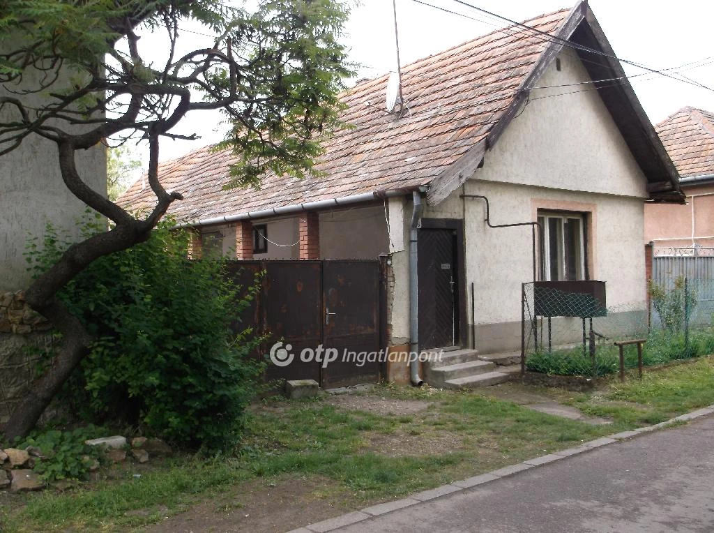 For sale house, Lőrinci