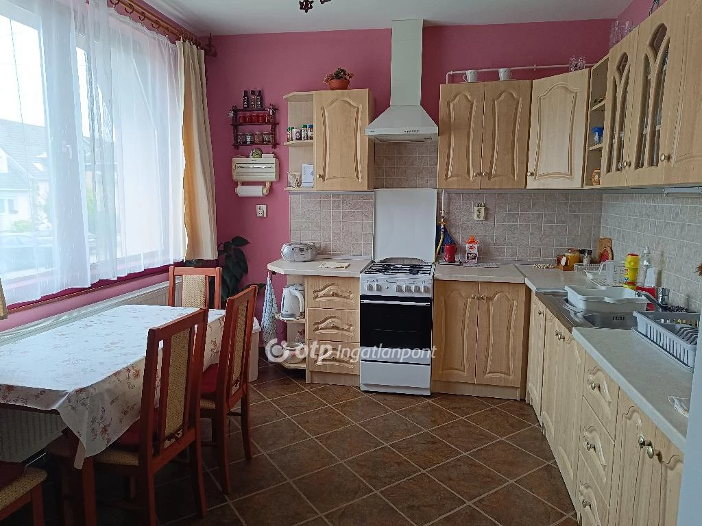 For sale house, Eger