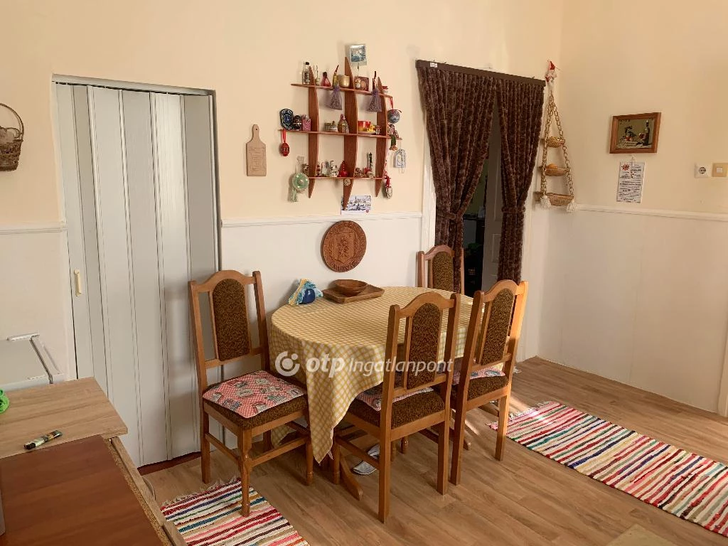 For sale house, Erdőkövesd