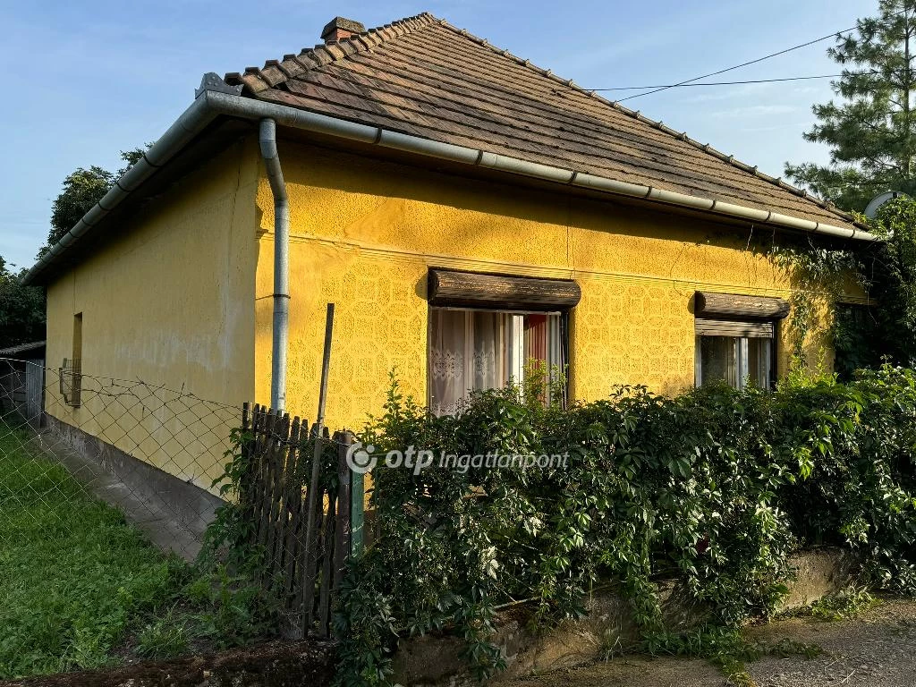 For sale house, Poroszló