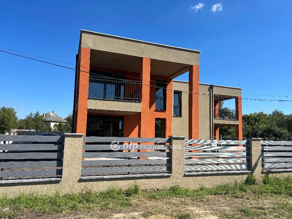 For sale semi-detached house, Eger