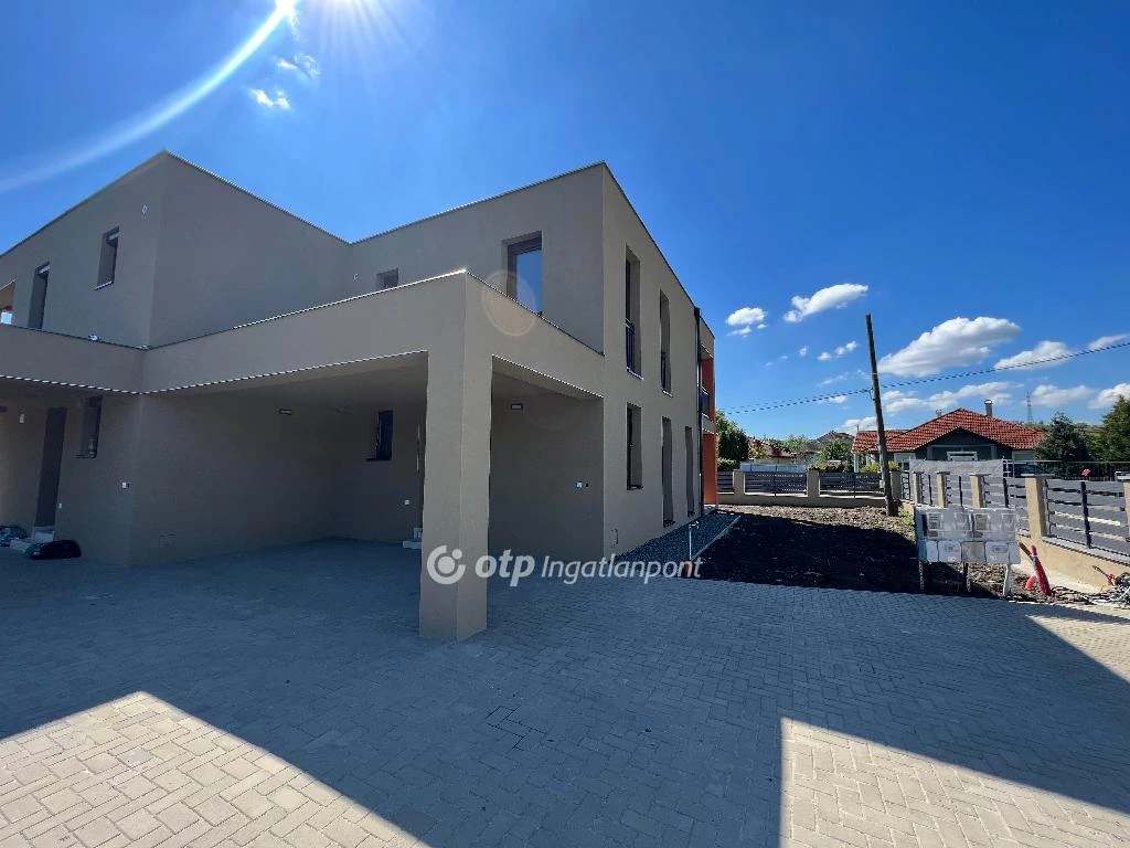 For sale semi-detached house, Eger