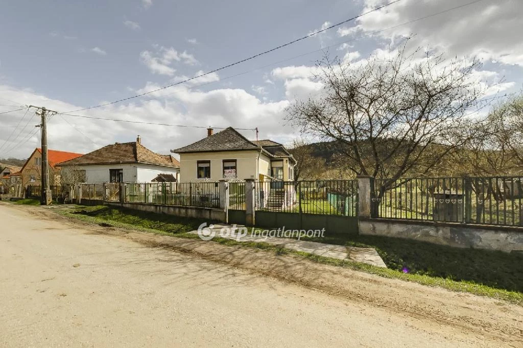 For sale house, Fedémes