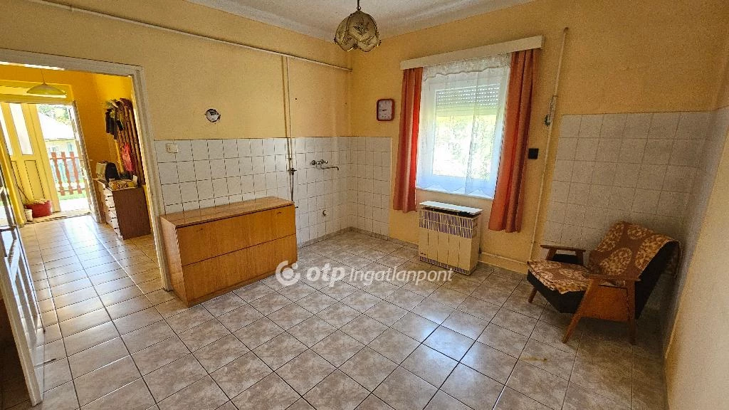 For sale house, Sirok