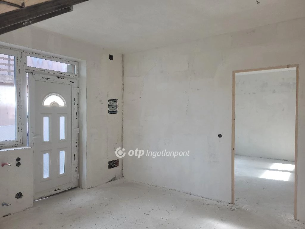 For sale semi-detached house, Eger