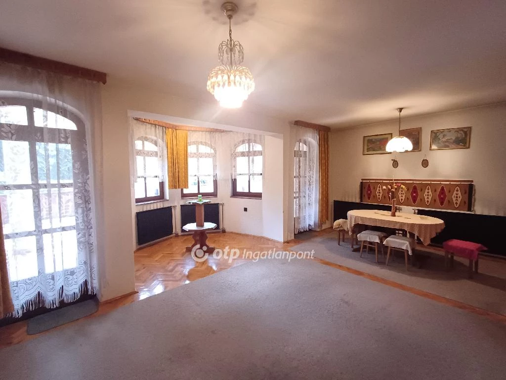 For sale terraced house, Eger