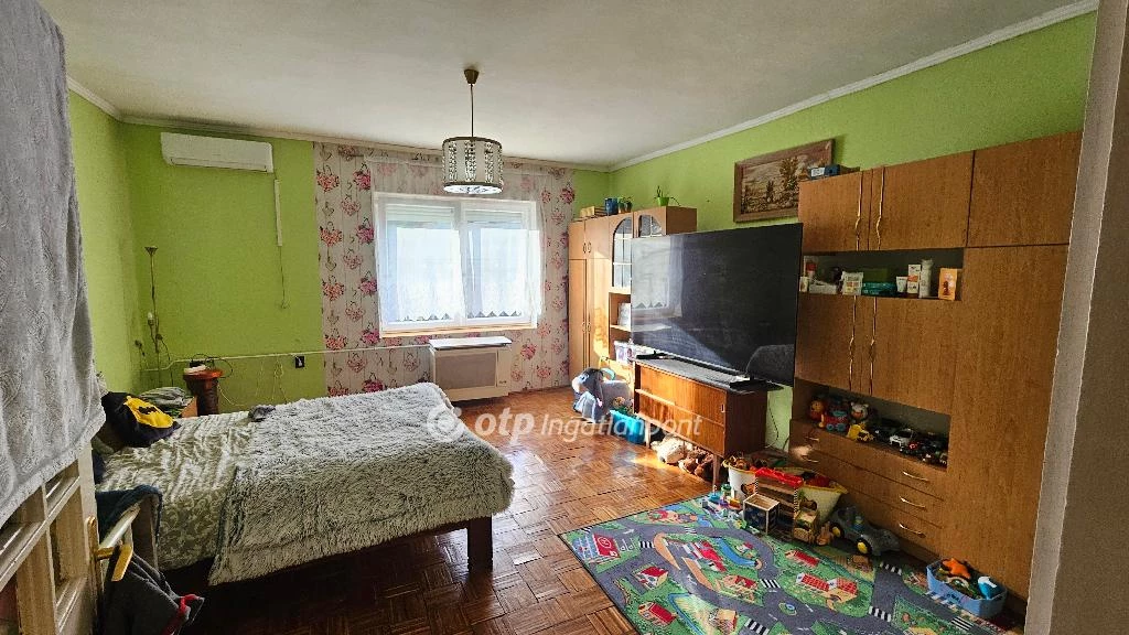 For sale house, Sirok