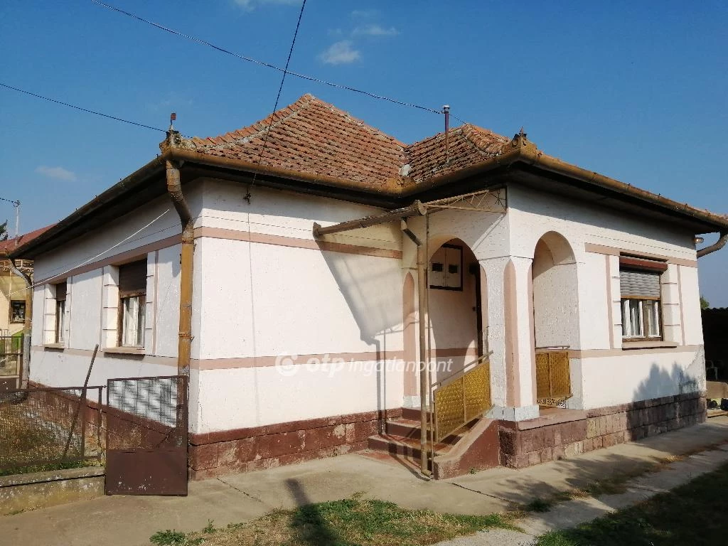 For sale house, Adács