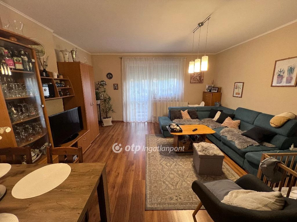 For sale terraced house, Eger