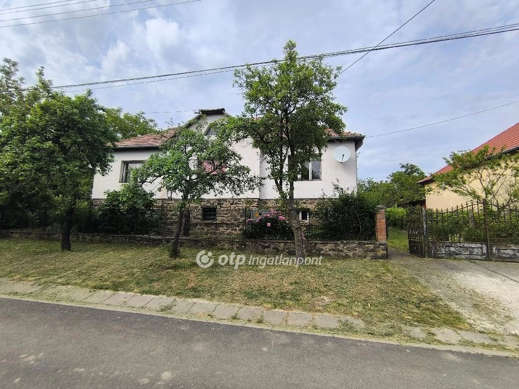 For sale house, Hollókő