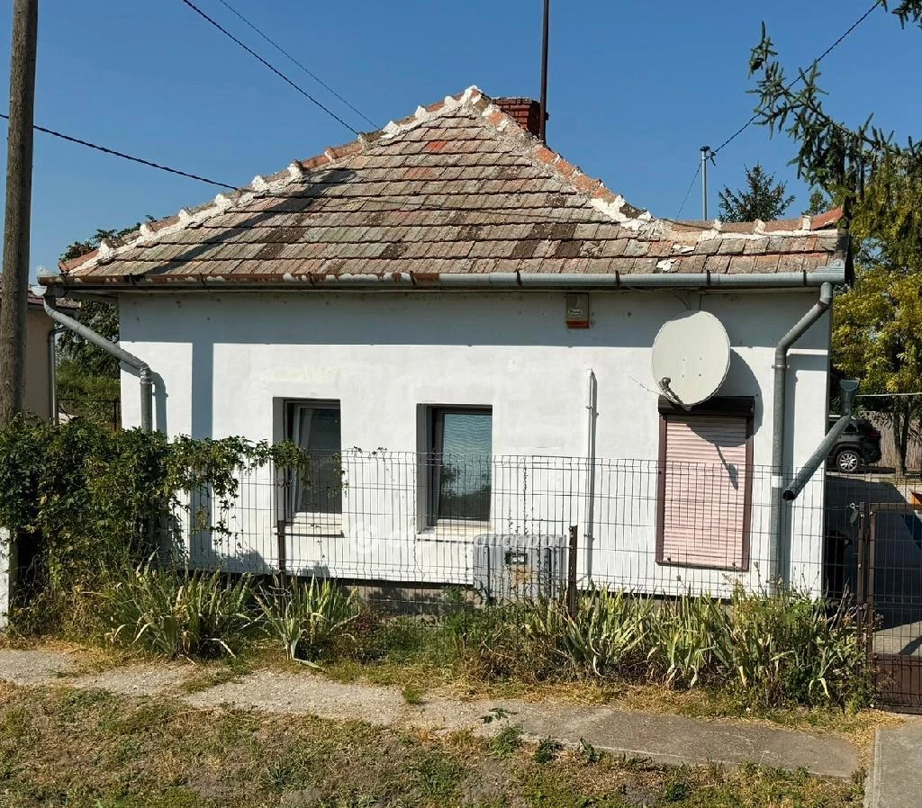 For sale house, Sarud