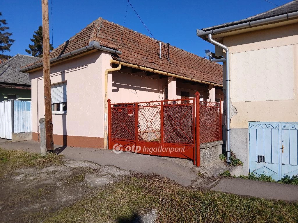 For sale house, Gyöngyösoroszi