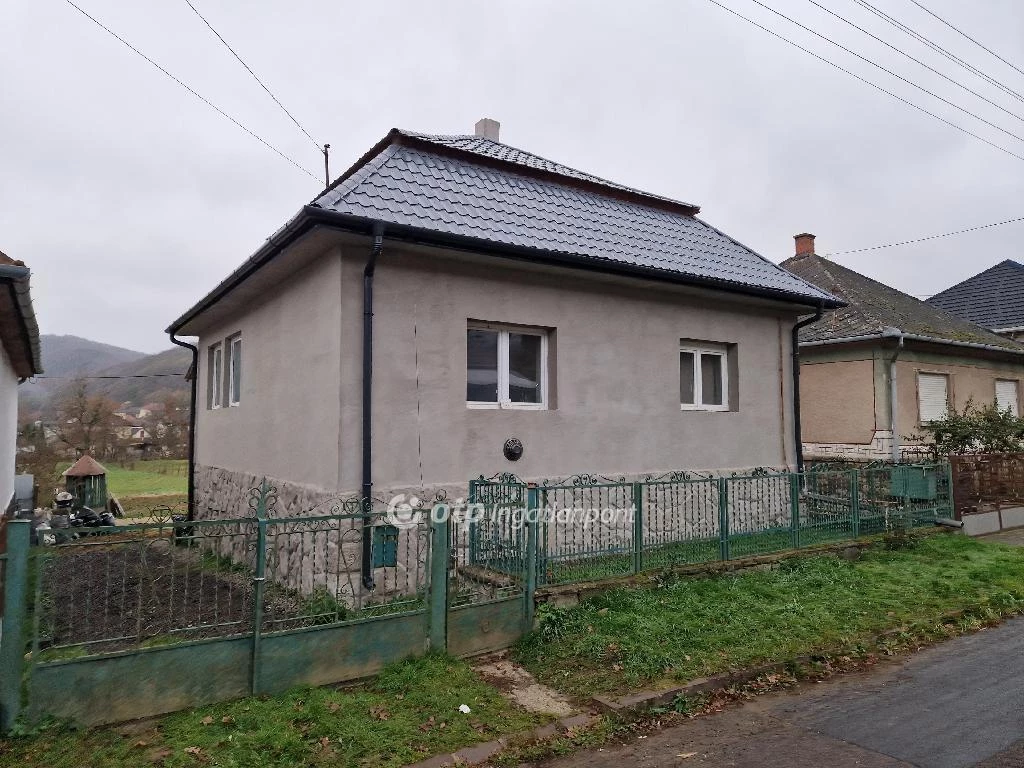 For sale house, Istenmezeje