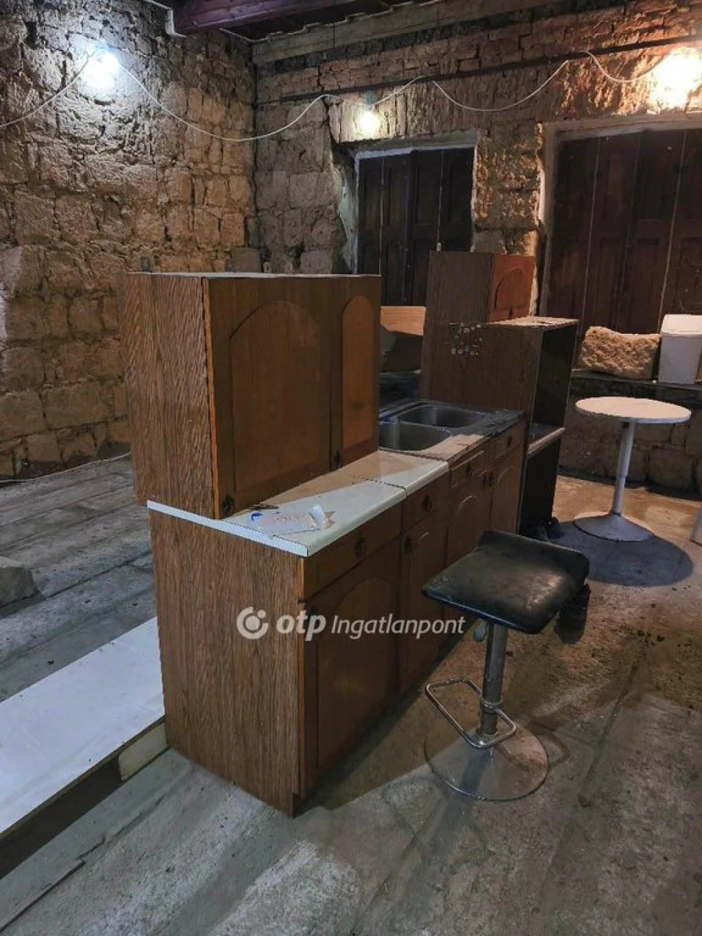 Eladó Ház, Kerecsend