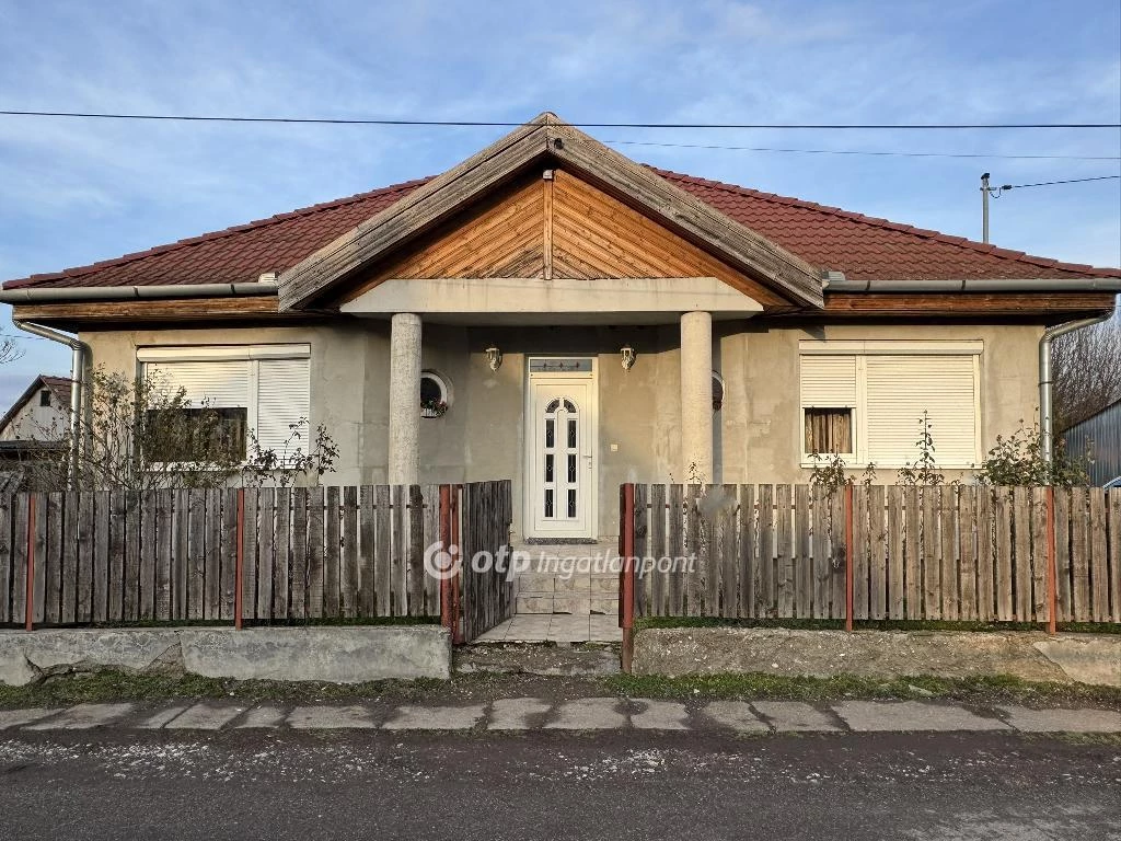 For sale house, Poroszló