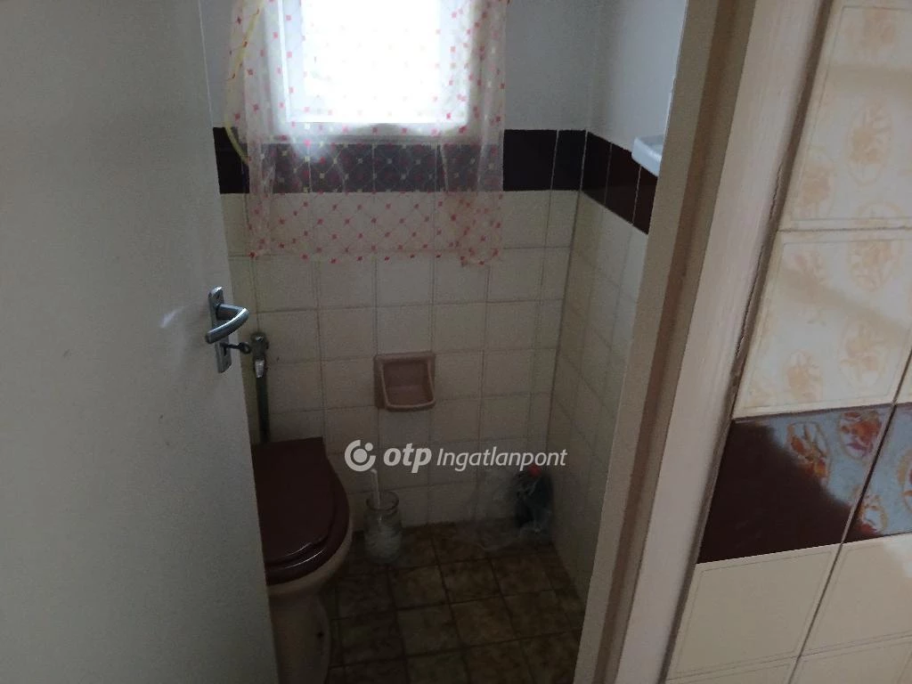 For sale house, Karácsond