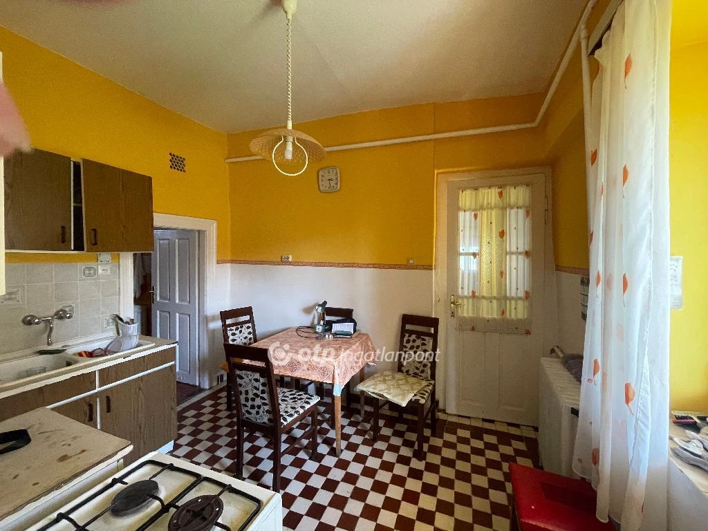 For sale house, Ludas