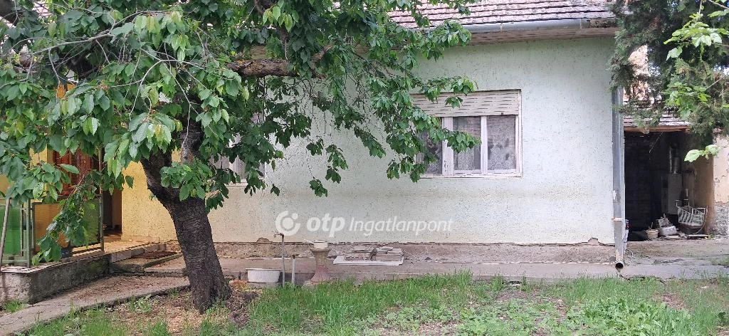 Eladó Ház, Szurdokpüspöki