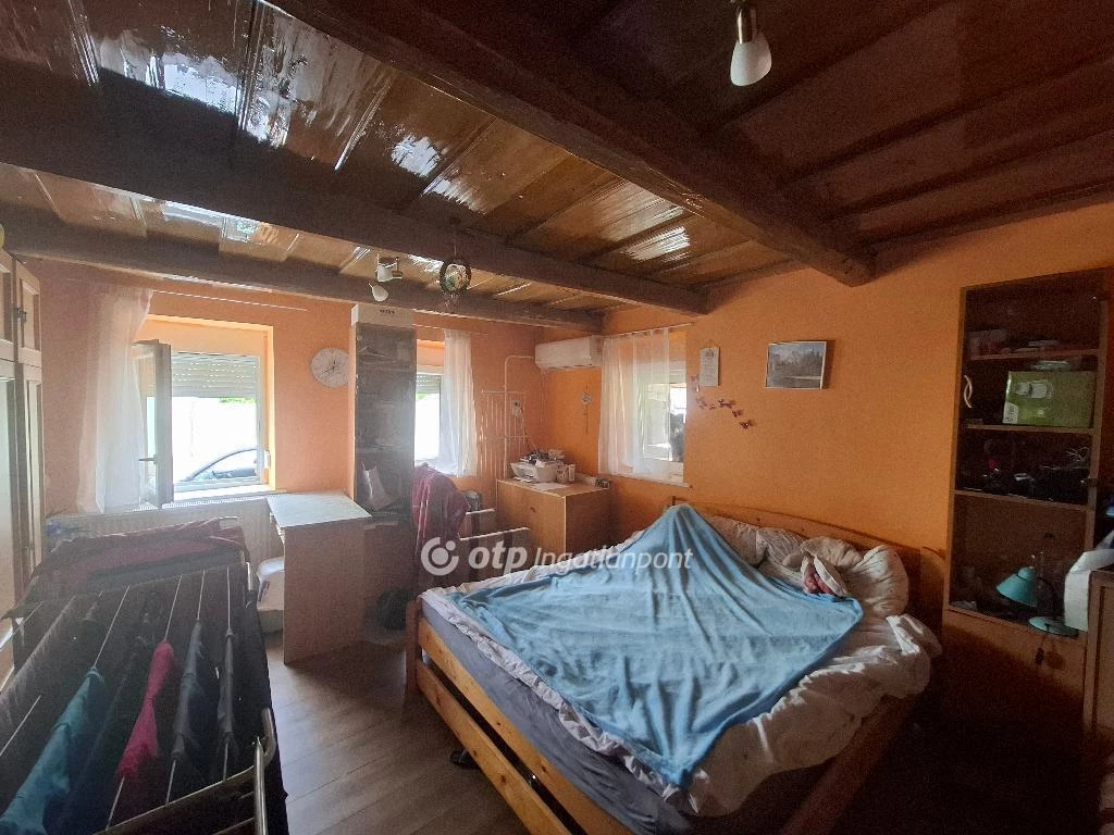 Eladó Ház, Feldebrő