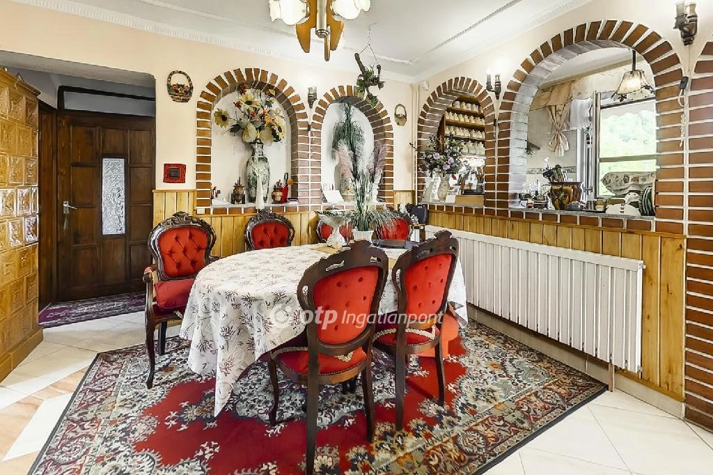 For sale house, Sirok