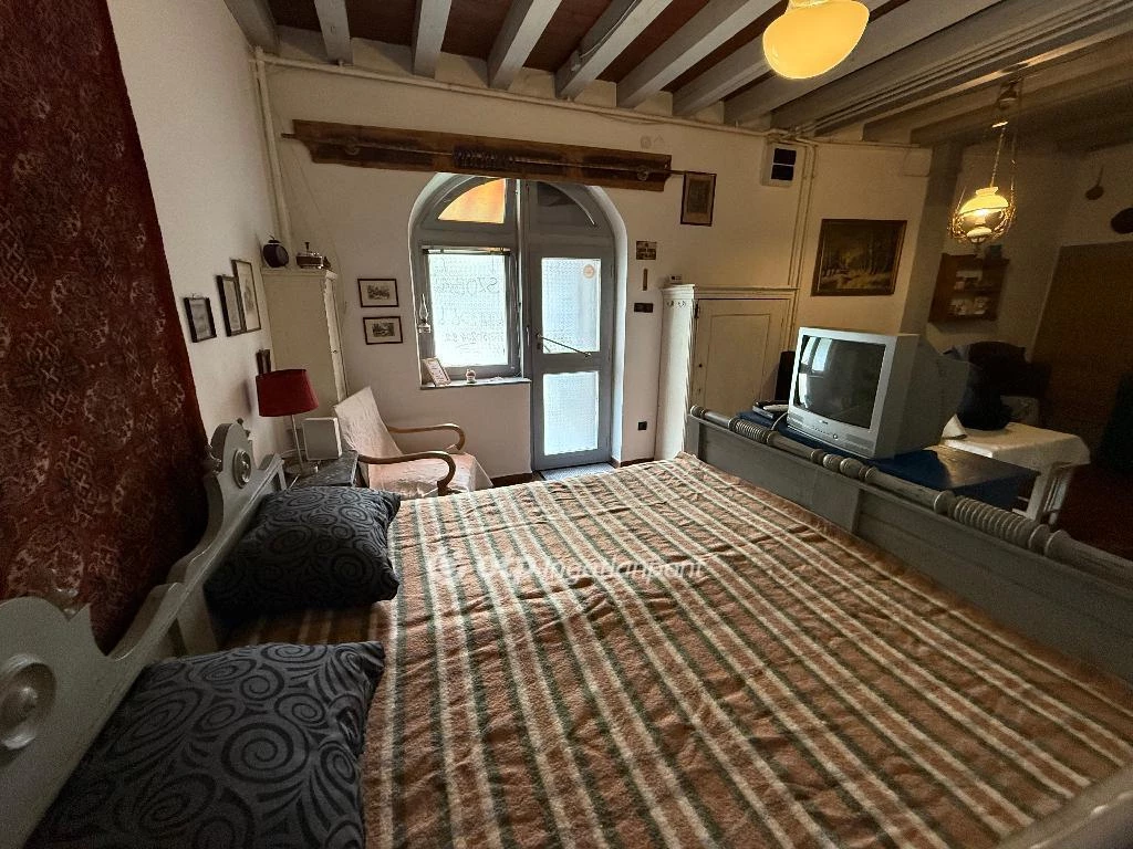 c3-1-name c2-23-name, Eger