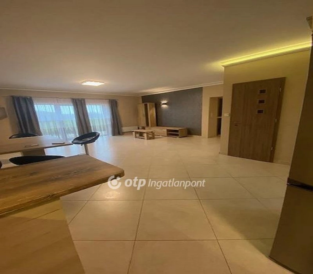 Eladó Ház, Gyöngyös