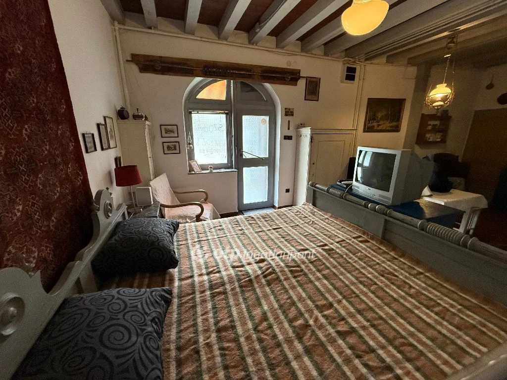 c3-1-name c2-23-name, Eger