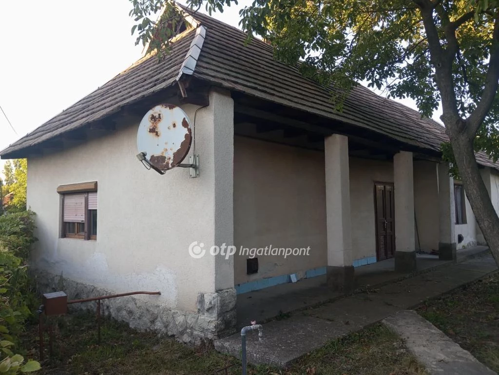 c3-1-name c2-1-name, Mezőtárkány