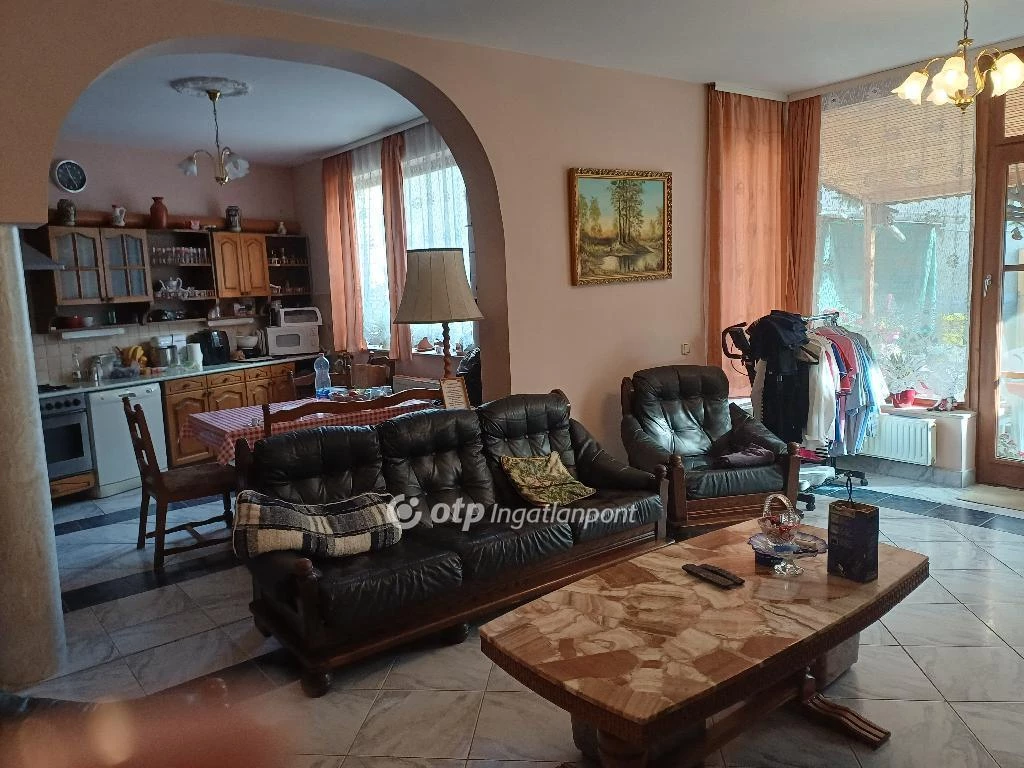 c3-1-name c2-1-name, Eger