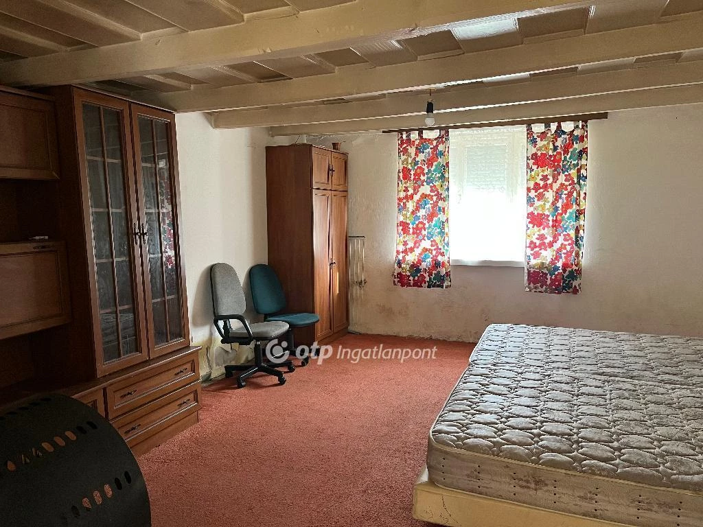 Eladó Ház, Maklár